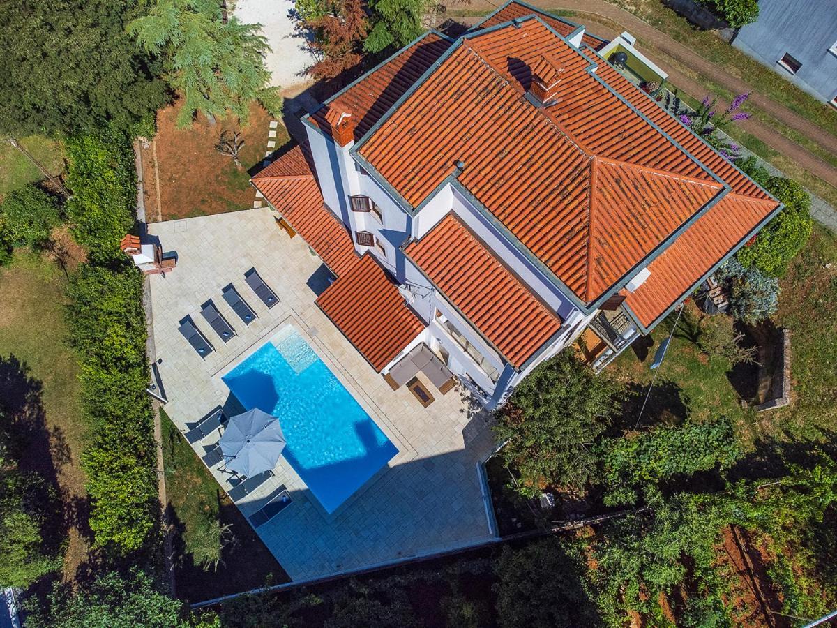 Big Swimming Pool Apartment Monvidal Pula Exterior foto