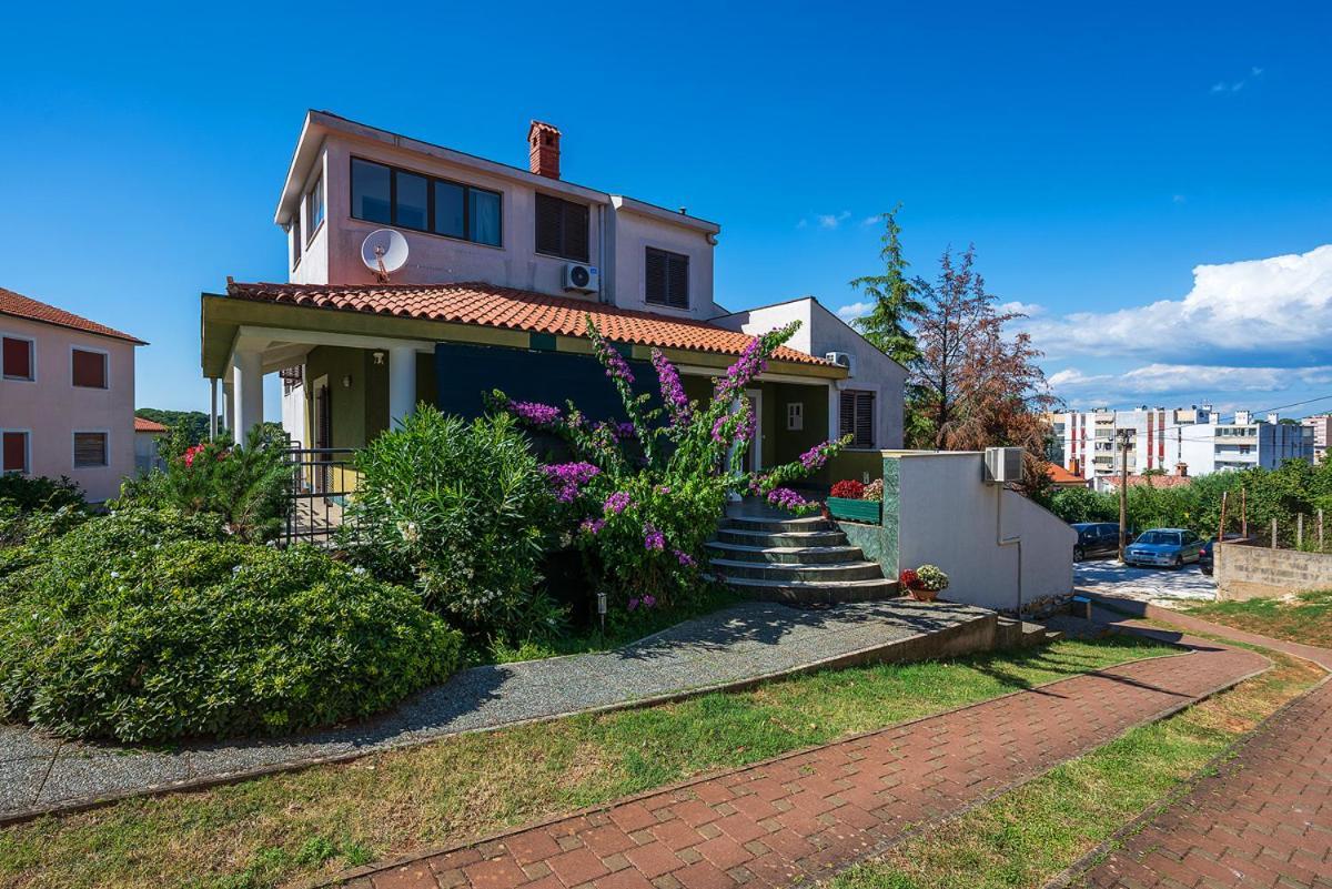 Big Swimming Pool Apartment Monvidal Pula Exterior foto
