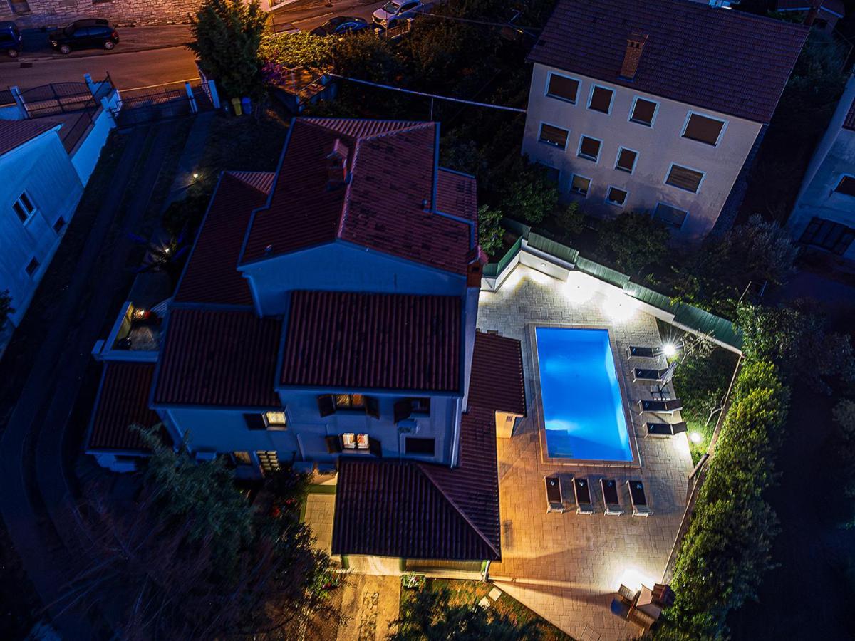 Big Swimming Pool Apartment Monvidal Pula Exterior foto