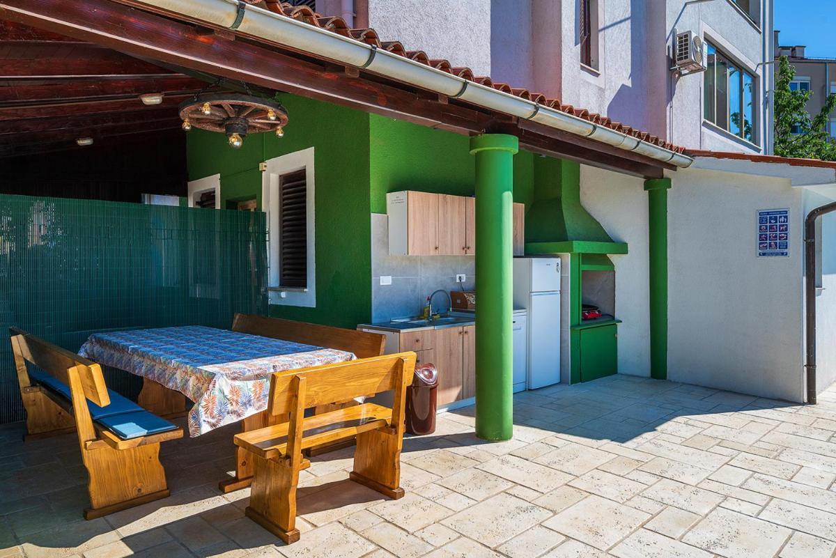 Big Swimming Pool Apartment Monvidal Pula Exterior foto