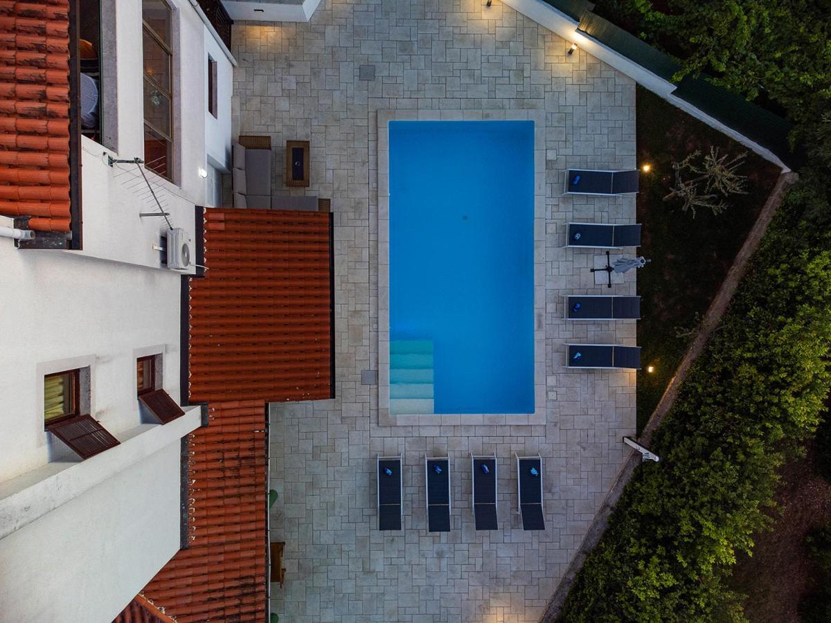 Big Swimming Pool Apartment Monvidal Pula Exterior foto