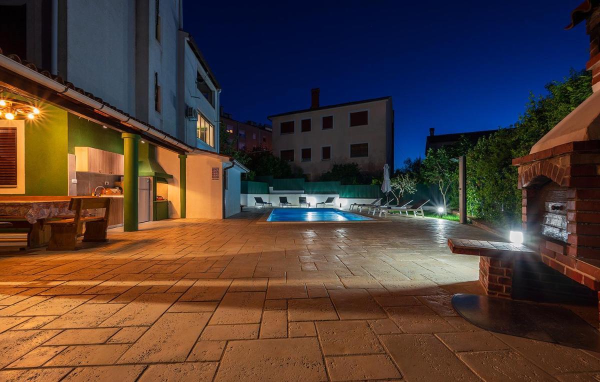 Big Swimming Pool Apartment Monvidal Pula Exterior foto