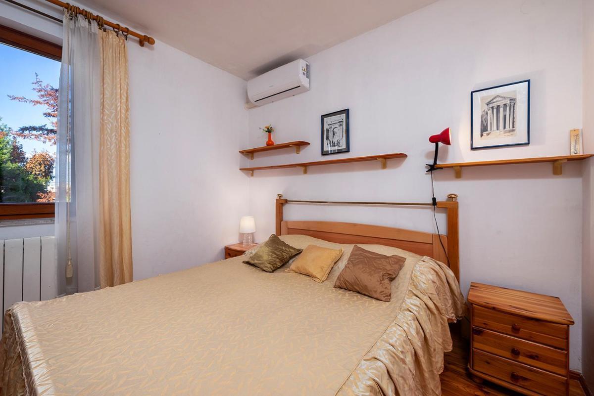 Big Swimming Pool Apartment Monvidal Pula Exterior foto